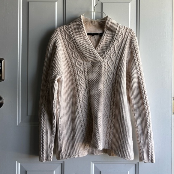 JEANNE PIERRE Cream VNeck Cable Knit Sweater size Medium 100% Cotton - Picture 2 of 5